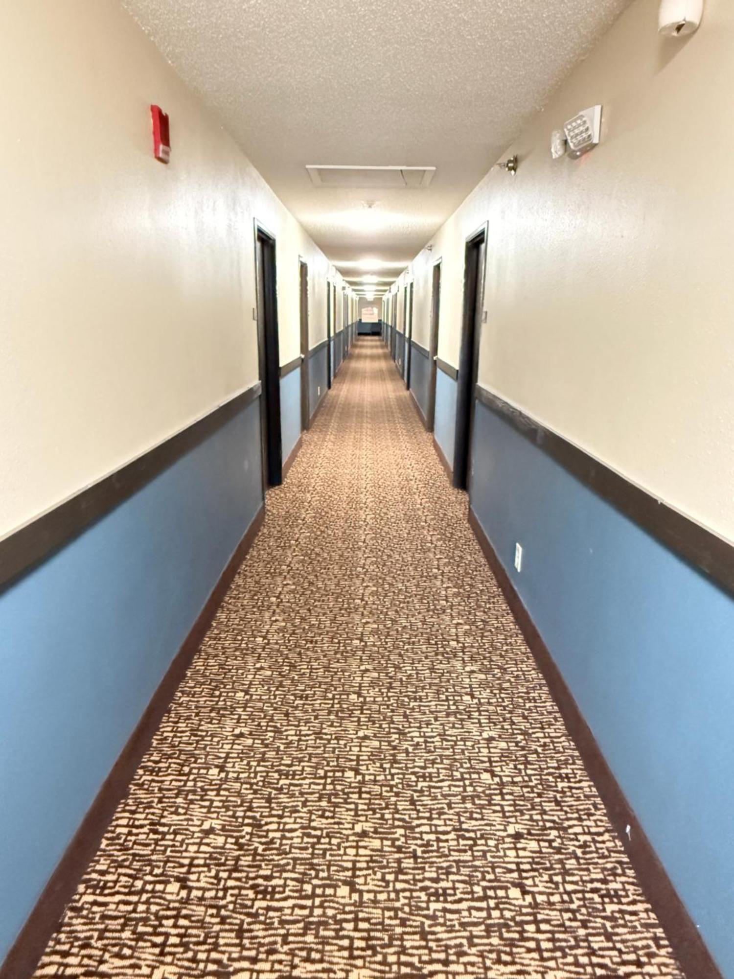 فندق Super 8 By Wyndham Reedsburg المظهر الخارجي الصورة
